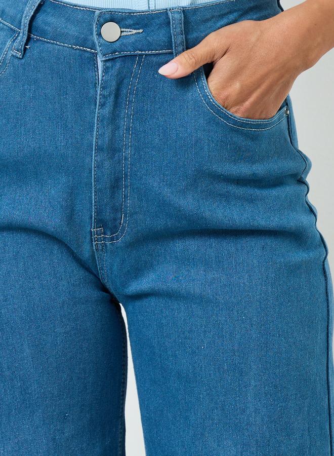 ستايلي جينز بقصة أرجل مستقيمة وتفاصيل مشطوفة - Image 2